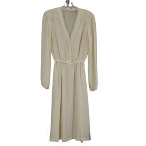 Vinage Longsleeve Vneck Belted Dress 13